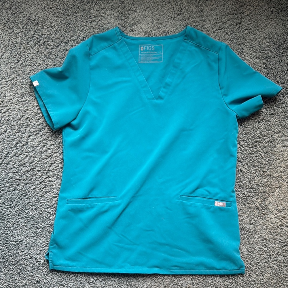 Figs Women's Short Sleeve Top in Caribbean Blue